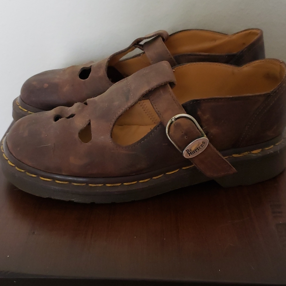 Vintage distressed leather Dr. Martens Mary Janes - Picture 2 of 6